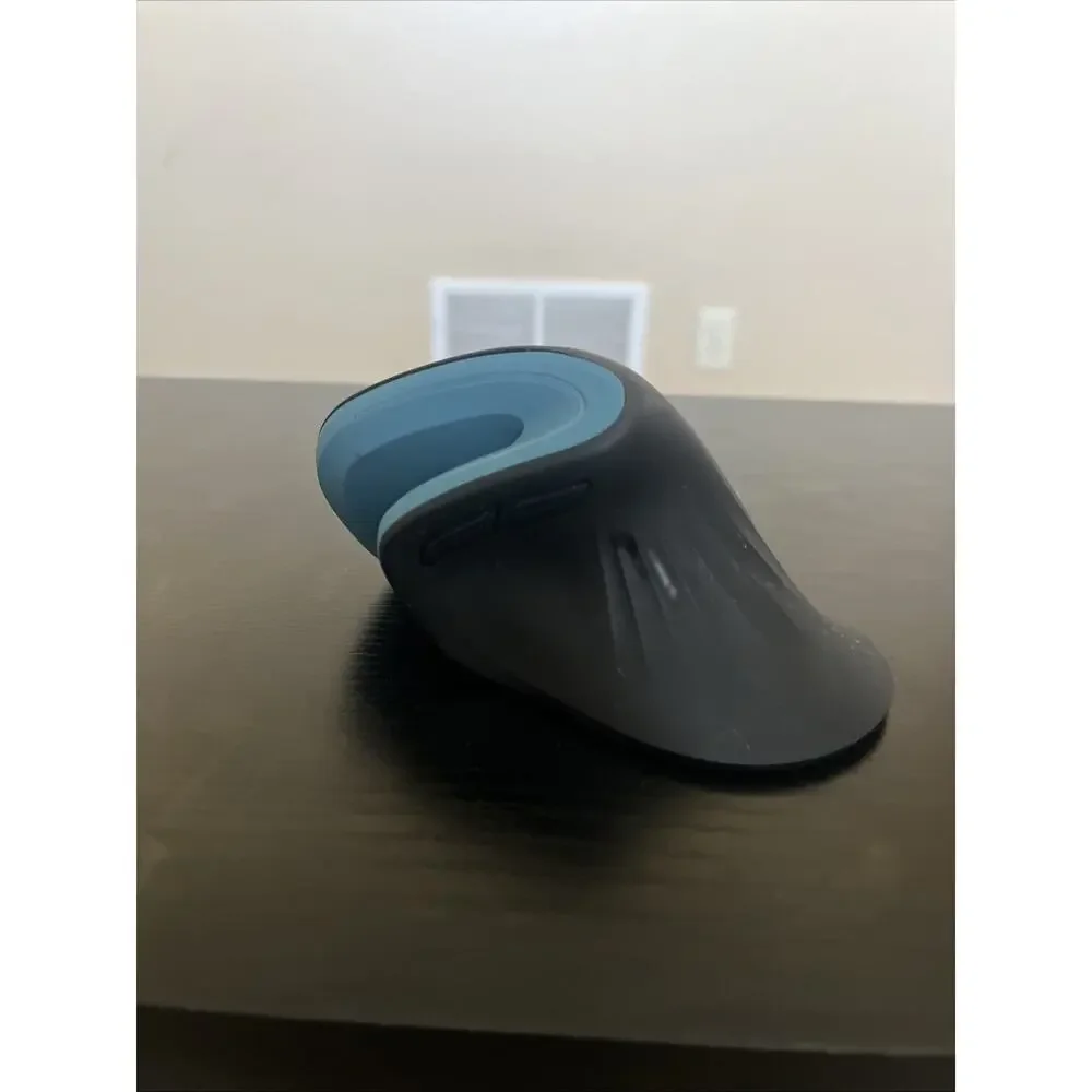 ProtoArc Ergonomic Vertical Mouse Rechargeable Multi-Device, Black